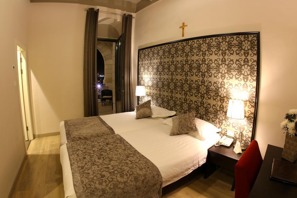 นอร์เทรอดาม ซองทร์ Hotel เยรูซาเลม ภายนอก รูปภาพ